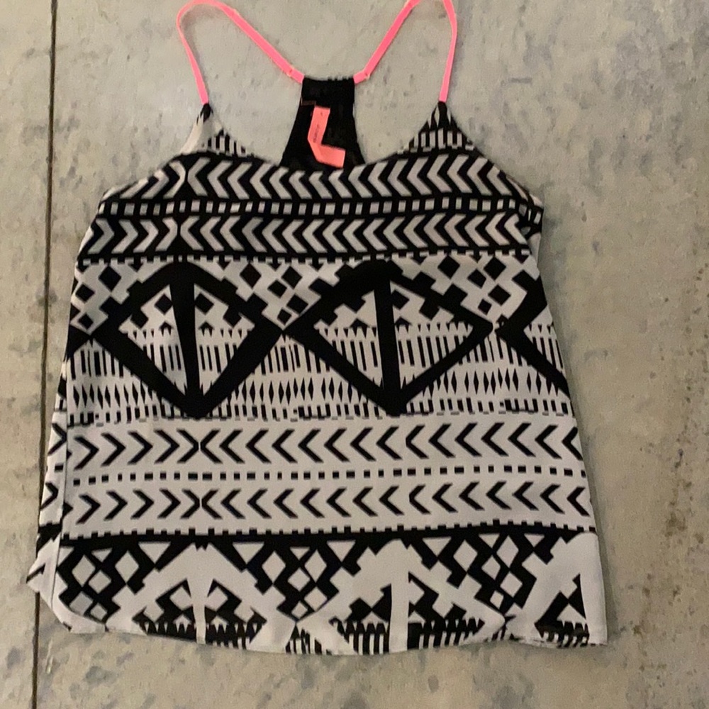 Eight Sixty Grey Black Geometric Tank